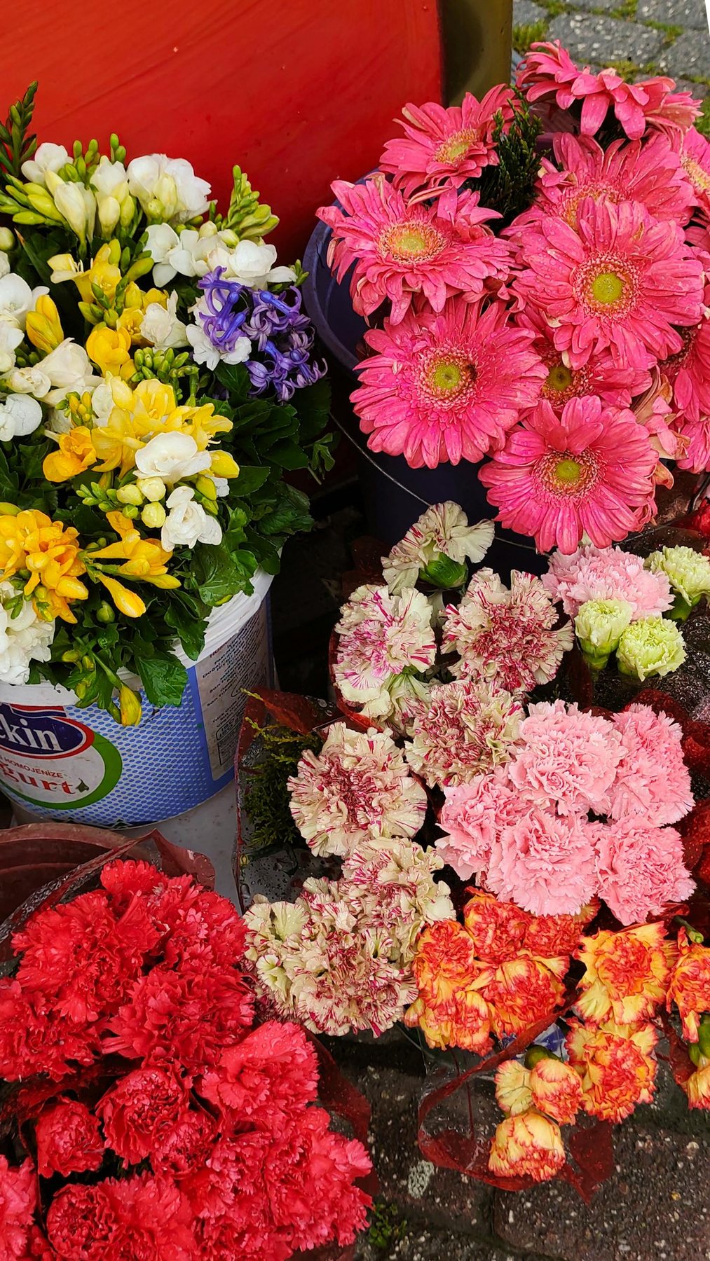 Wholesale mixed category sourcing
